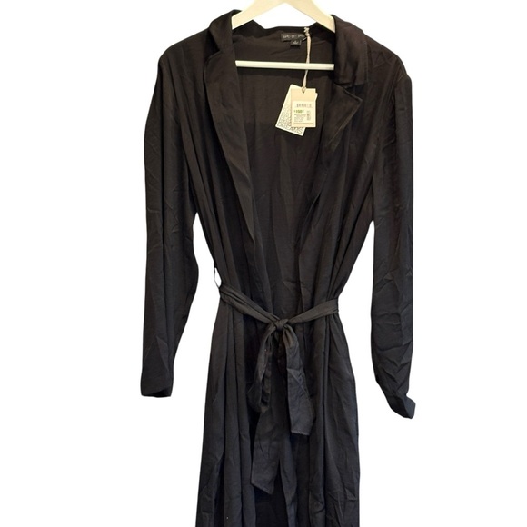 NEW Barefoot Dreams Black Collared Robe Size Large Washed Satin $198 NWT - Picture 11 of 14